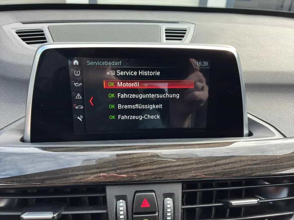 BMW X1 sDrive18i Sport Line AHK KAM 01/2019-photo-20