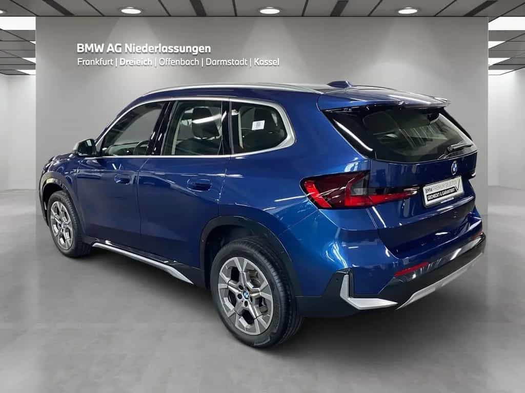 BMW X1 sDrive18d Kamera Driv.Assist Sportsitze LED 04/2023-photo-3