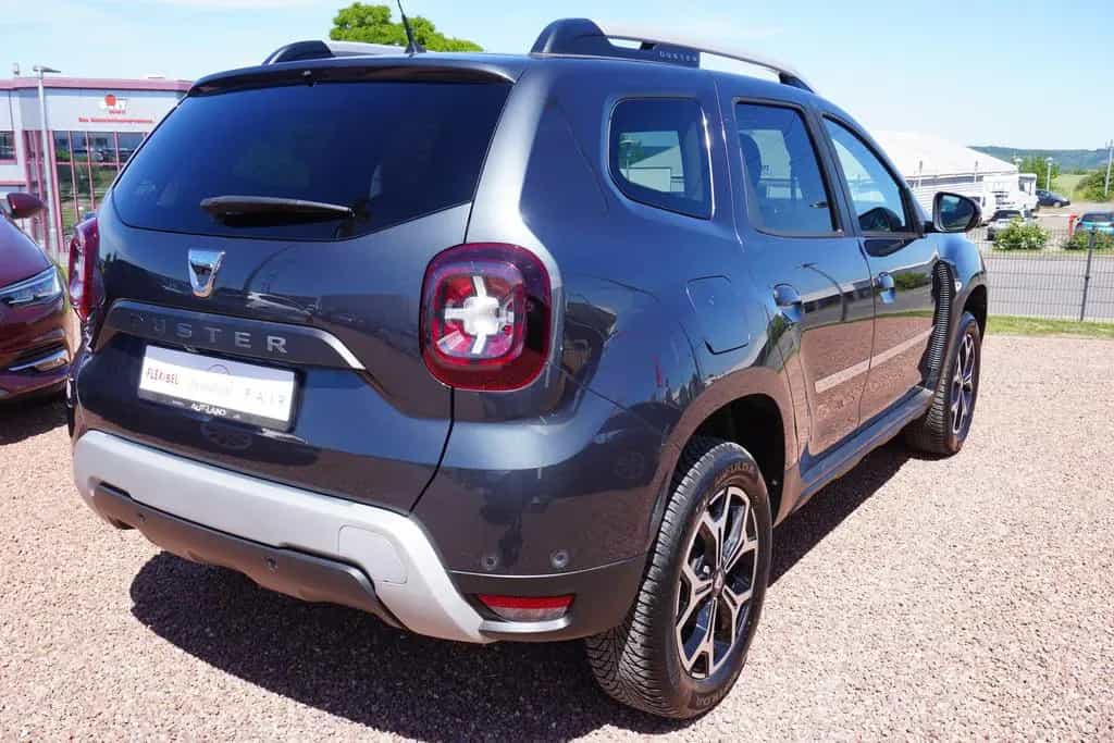 Dacia Duster 1.6 SCe 115 Klimaaut. Navi Tempomat AHK 05/2019-photo-4