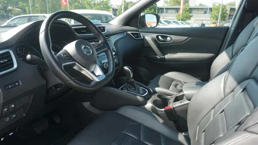 Nissan Qashqai Tekna+ LED Navi ACC Bose Sitzheizung AHK 08/2020-photo-23
