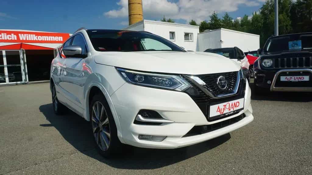 Nissan Qashqai Tekna+ LED Navi ACC Bose Sitzheizung AHK 08/2020-photo-7