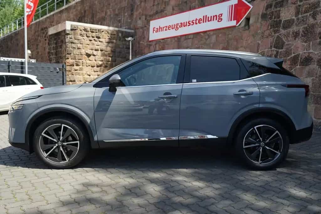 Nissan Qashqai 1.3 M-Hybrid Tekna LED ACC Panorama 360° 07/2021-photo-2