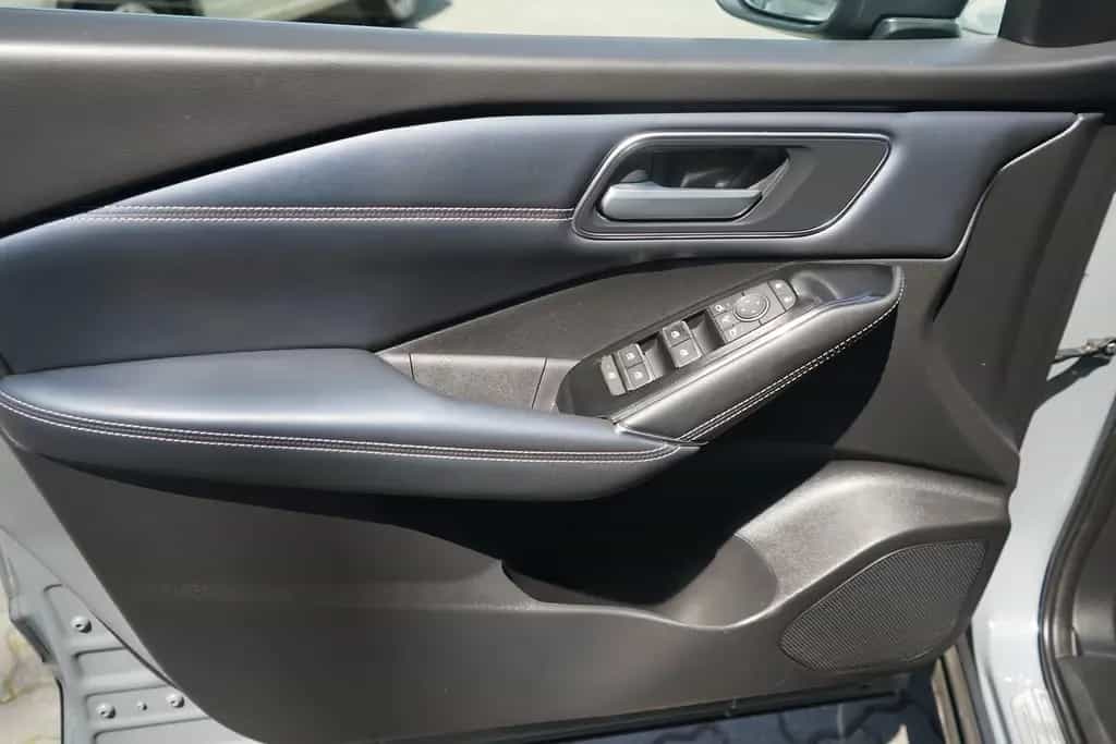 Nissan Qashqai 1.3 M-Hybrid Tekna LED ACC Panorama 360° 07/2021-photo-23