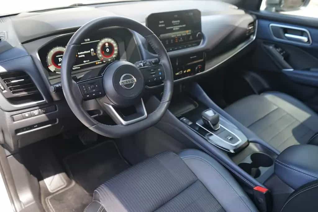 Nissan Qashqai 1.3 M-Hybrid Tekna LED ACC Panorama 360° 07/2021-photo-26
