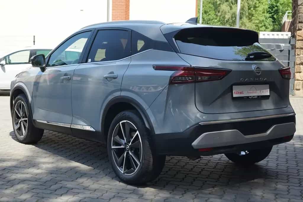 Nissan Qashqai 1.3 M-Hybrid Tekna LED ACC Panorama 360° 07/2021-photo-3