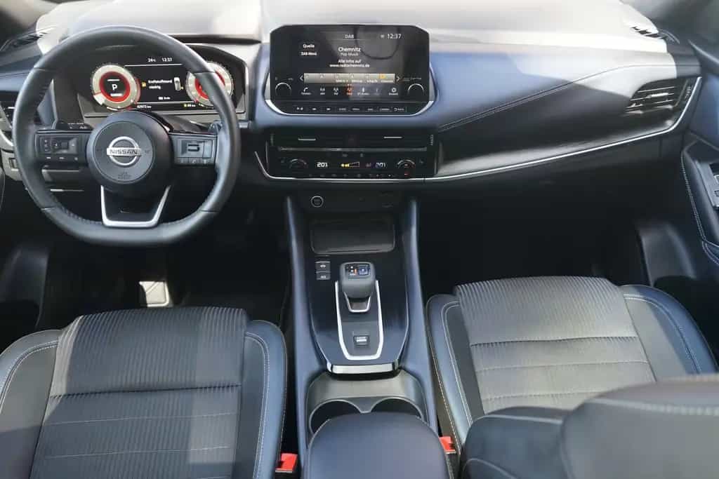 Nissan Qashqai 1.3 M-Hybrid Tekna LED ACC Panorama 360° 07/2021-photo-9