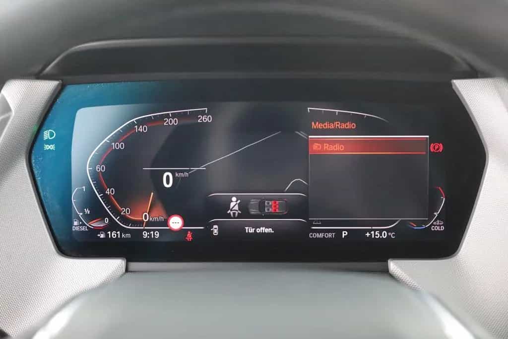 BMW 118 d Advantage LED Navi Android Apple DAB PDC 05/2022-photo-17
