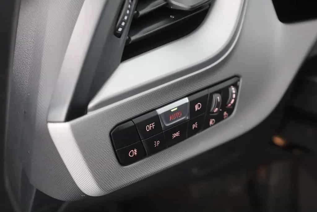 BMW 118 d Advantage LED Navi Android Apple DAB PDC 05/2022-photo-20