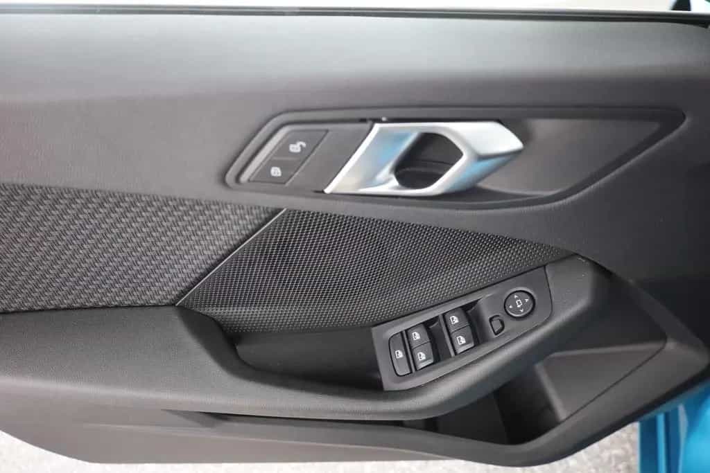 BMW 118 d Advantage LED Navi Android Apple DAB PDC 05/2022-photo-21