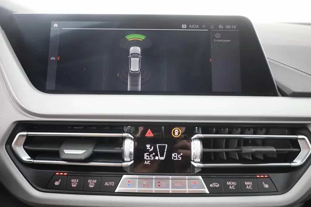 BMW 118 d Advantage LED Navi Android Apple DAB PDC 05/2022-photo-26