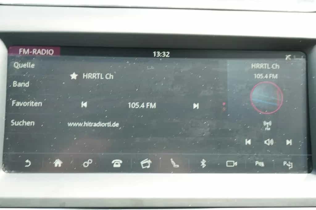 Jaguar E-Pace 2.0  AWD LED Kamera Sitzheizung Tempomat 09/2018-photo-19