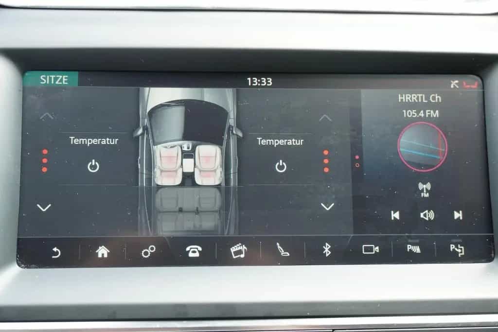 Jaguar E-Pace 2.0  AWD LED Kamera Sitzheizung Tempomat 09/2018-photo-22