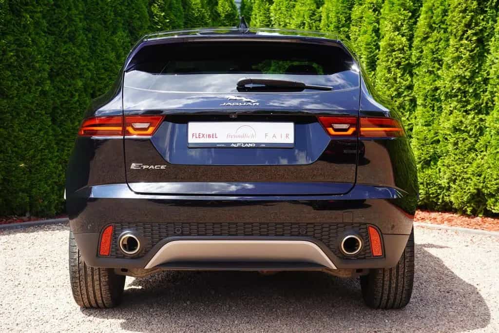 Jaguar E-Pace 2.0  AWD LED Kamera Sitzheizung Tempomat 09/2018-photo-3