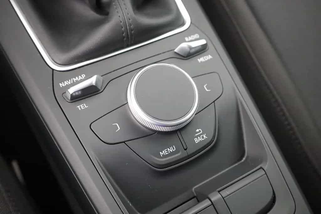 Audi Q2 30 1.0 TFSI LED Navi Sitzheizung AHK PDC USB 09/2019-photo-14