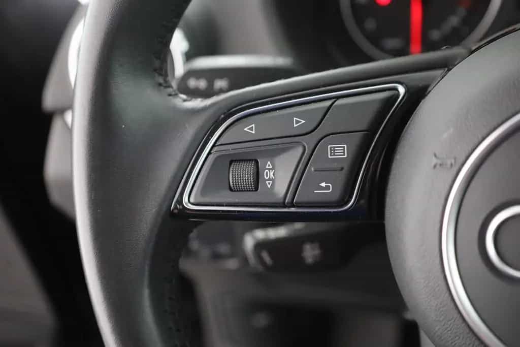 Audi Q2 30 1.0 TFSI LED Navi Sitzheizung AHK PDC USB 09/2019-photo-16