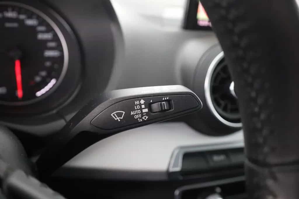 Audi Q2 30 1.0 TFSI LED Navi Sitzheizung AHK PDC USB 09/2019-photo-20