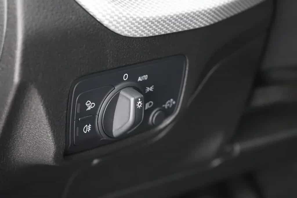 Audi Q2 30 1.0 TFSI LED Navi Sitzheizung AHK PDC USB 09/2019-photo-21