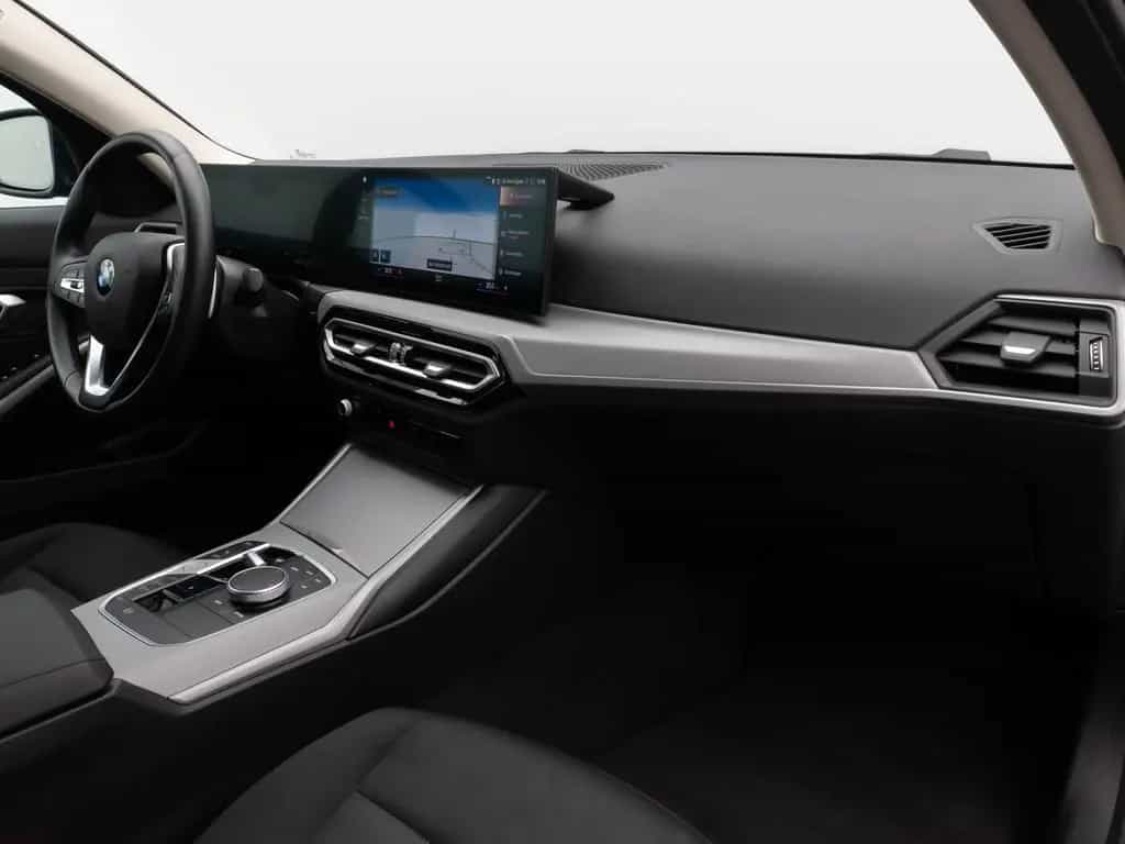 BMW 318 i GeschwindigReg DAB PDC Cockpit+ Widscreen 10/2024-photo-21