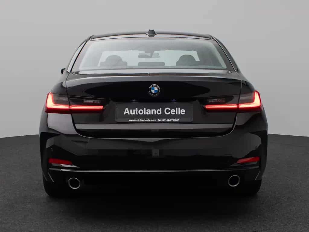 BMW 318 i GeschwindigReg DAB PDC Cockpit+ Widscreen 10/2024-photo-7