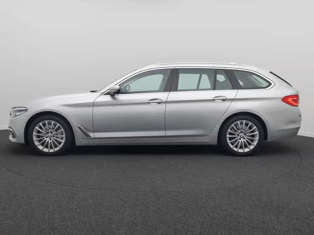 BMW 530 d xD LuxuryLine Panoram 360°HUD HiFi DisplKey 02/2020-photo-10
