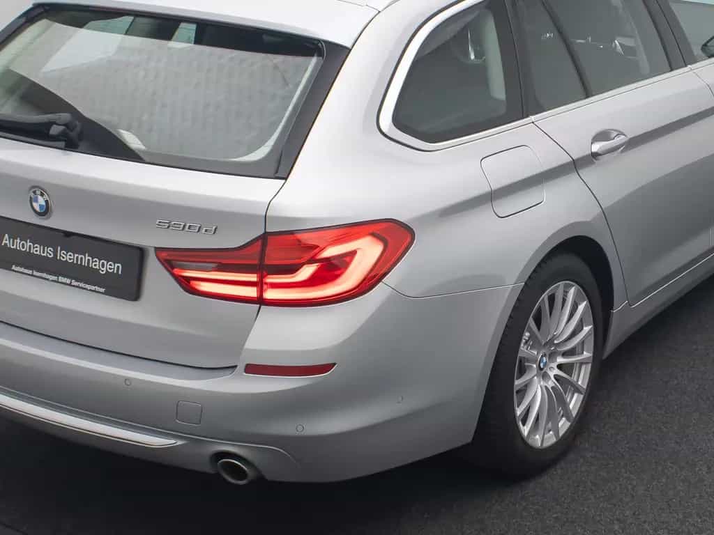 BMW 530 d xD LuxuryLine Panoram 360°HUD HiFi DisplKey 02/2020-photo-15