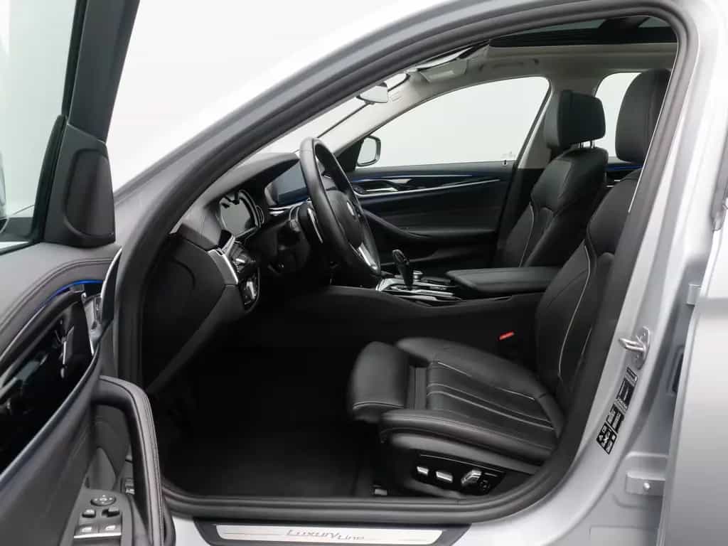 BMW 530 d xD LuxuryLine Panoram 360°HUD HiFi DisplKey 02/2020-photo-19