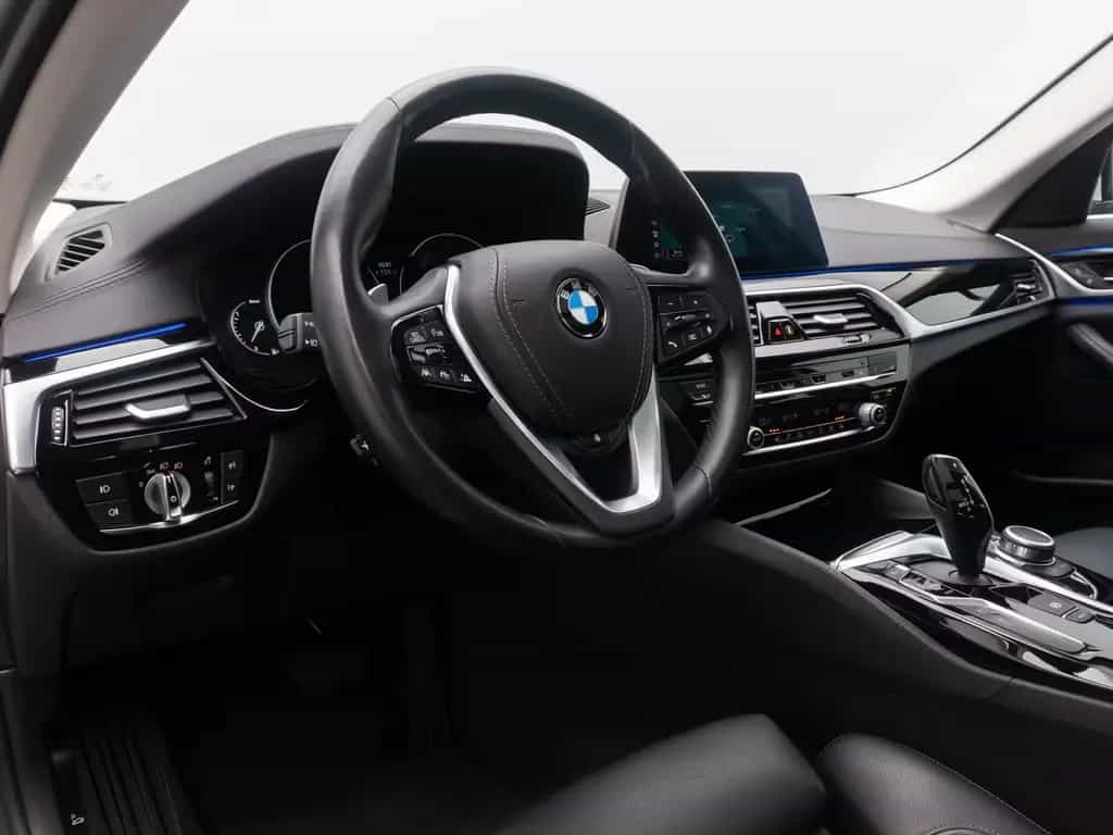 BMW 530 d xD LuxuryLine Panoram 360°HUD HiFi DisplKey 02/2020-photo-20