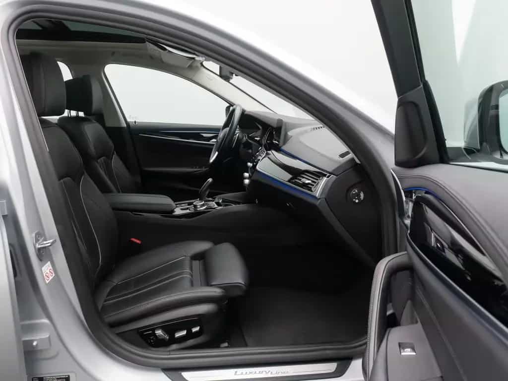 BMW 530 d xD LuxuryLine Panoram 360°HUD HiFi DisplKey 02/2020-photo-24