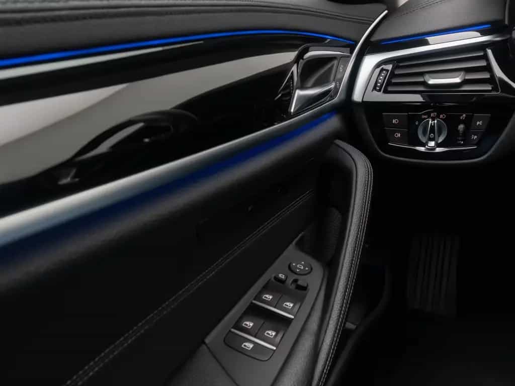 BMW 530 d xD LuxuryLine Panoram 360°HUD HiFi DisplKey 02/2020-photo-35