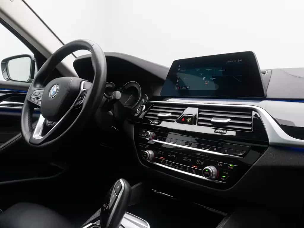 BMW 530 d xD LuxuryLine Panoram 360°HUD HiFi DisplKey 02/2020-photo-38