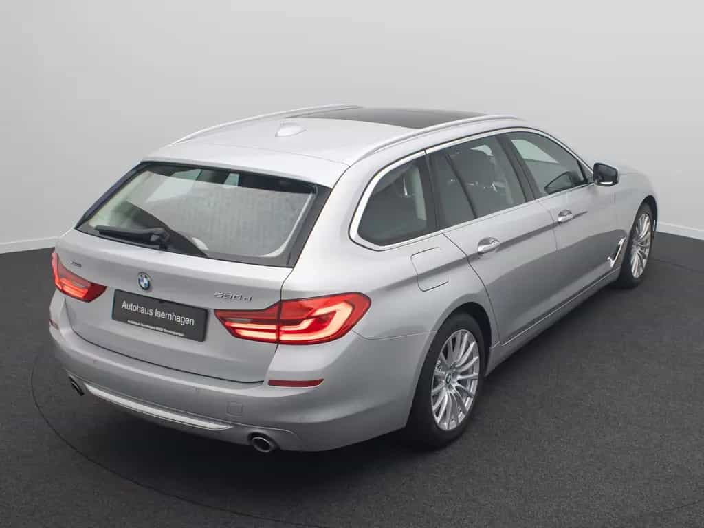 BMW 530 d xD LuxuryLine Panoram 360°HUD HiFi DisplKey 02/2020-photo-6