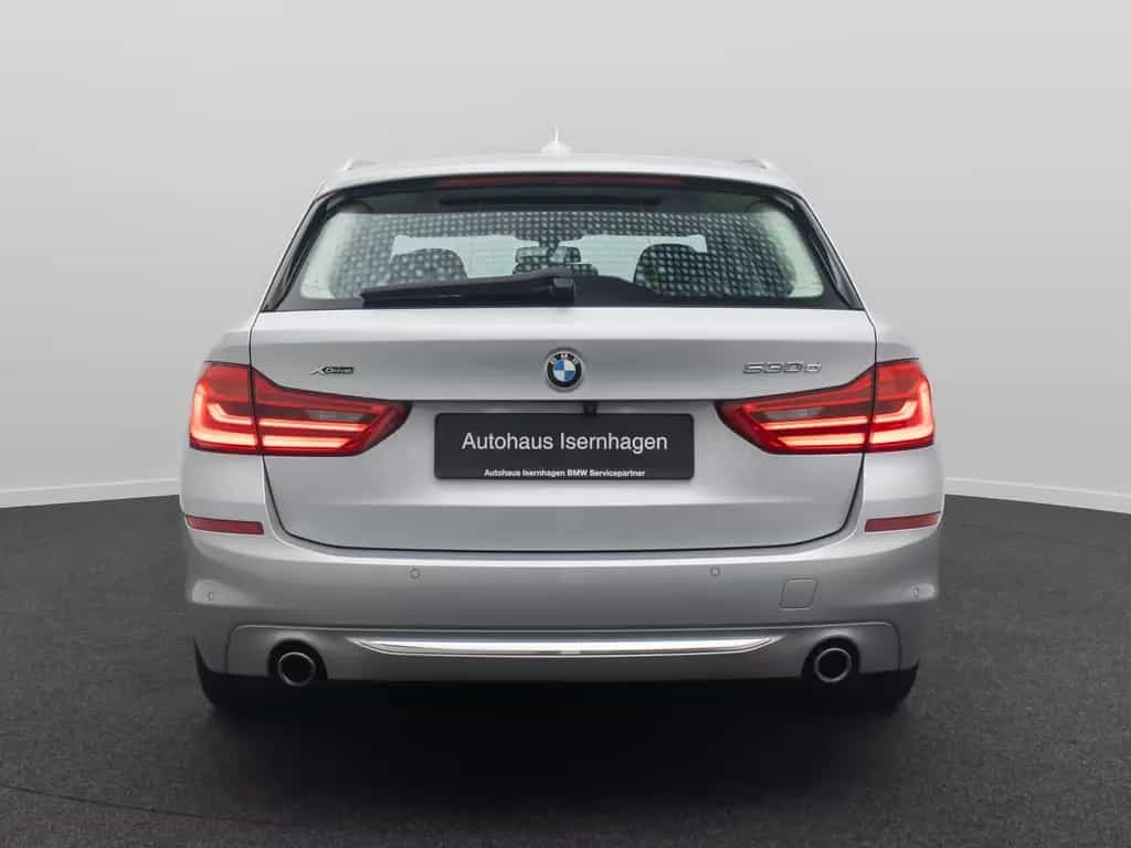 BMW 530 d xD LuxuryLine Panoram 360°HUD HiFi DisplKey 02/2020-photo-7