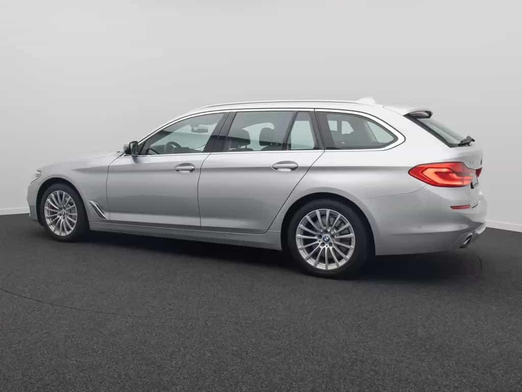 BMW 530 d xD LuxuryLine Panoram 360°HUD HiFi DisplKey 02/2020-photo-9