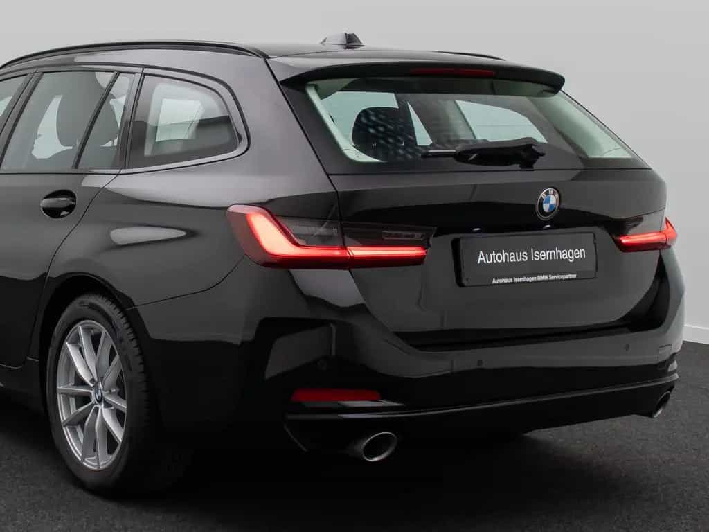 BMW 318 i GeschwindigReg DAB PDC Cockpit+ Widscreen 07/2024-photo-16