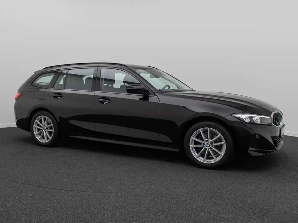 BMW 318 i GeschwindigReg DAB PDC Cockpit+ Widscreen 07/2024-photo-3