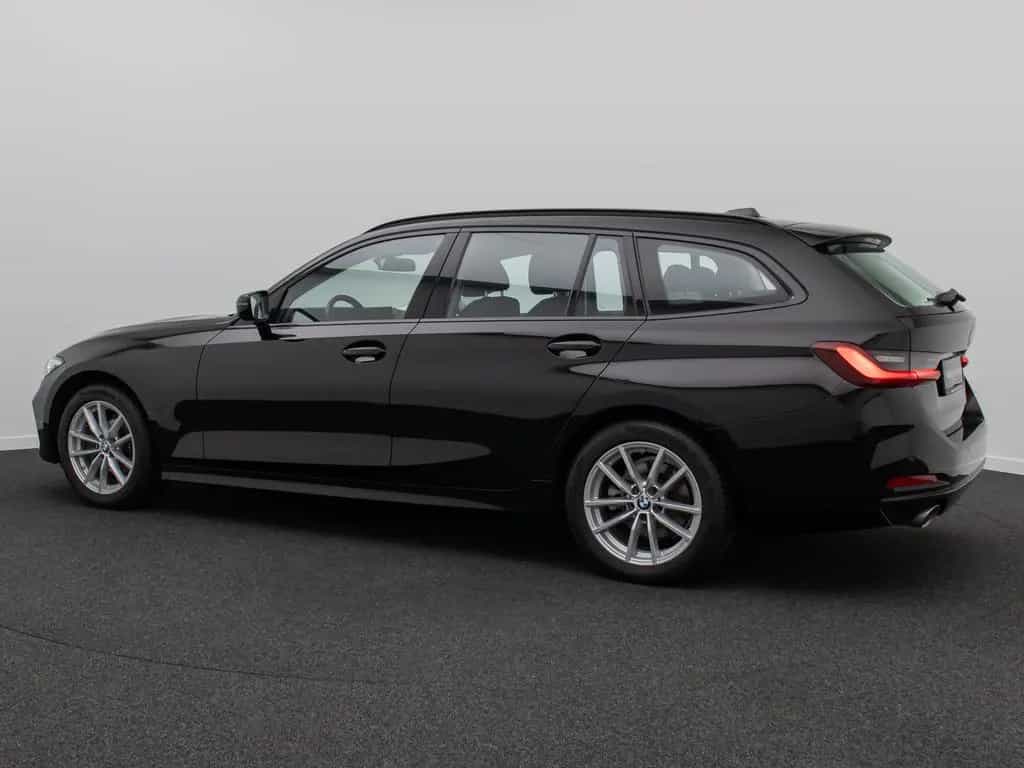 BMW 318 i GeschwindigReg DAB PDC Cockpit+ Widscreen 07/2024-photo-9