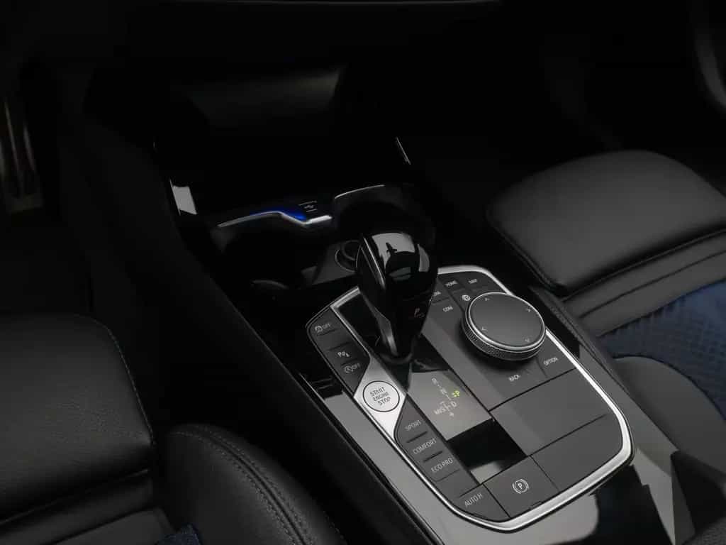 BMW 120 i M Sport DAB Kamera HiFi Panorama Lenkradhzg 09/2024-photo-21