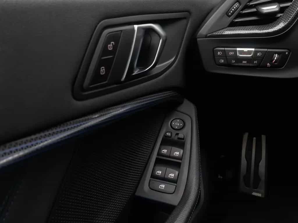 BMW 120 i M Sport DAB Kamera HiFi Panorama Lenkradhzg 09/2024-photo-33