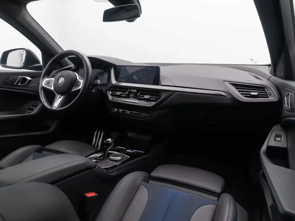 BMW 120 i M Sport DAB Kamera HiFi Panorama Lenkradhzg 09/2024-photo-39