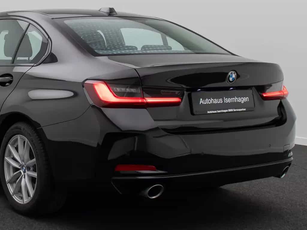 BMW 318 i GeschwindigRe DAB PDC CockpitPlus Widscreen 09/2024-photo-13