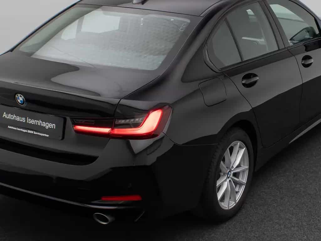 BMW 318 i GeschwindigRe DAB PDC CockpitPlus Widscreen 09/2024-photo-14