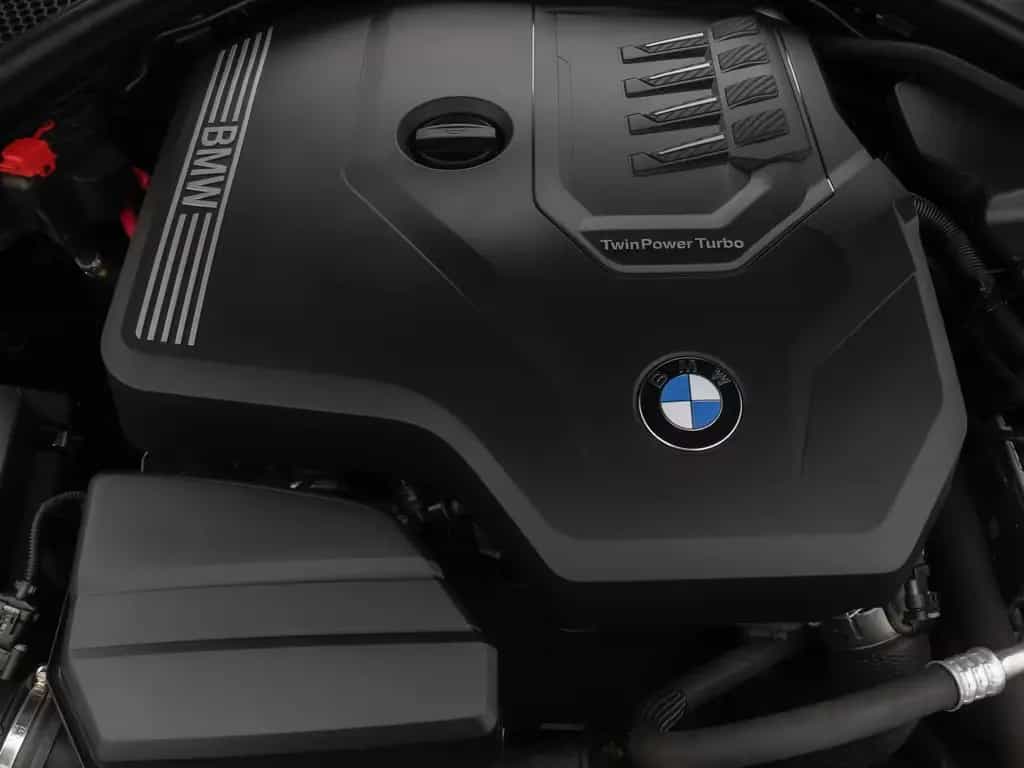 BMW 318 i GeschwindigRe DAB PDC CockpitPlus Widscreen 09/2024-photo-17