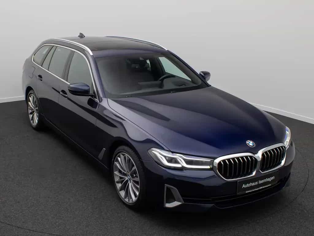 BMW 530 d xD Luxury Line HUD DAB AHK Panorama H/K 19" 02/2023-photo-2