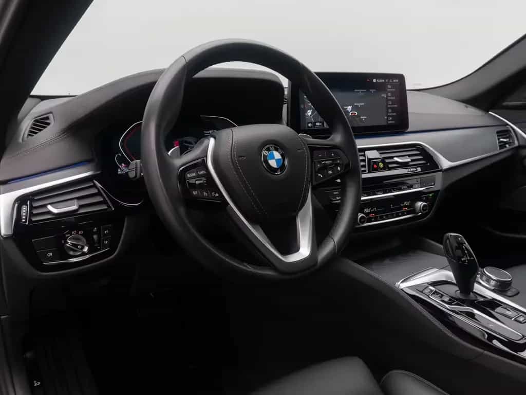 BMW 530 d xD Luxury Line HUD DAB AHK Panorama H/K 19" 02/2023-photo-21
