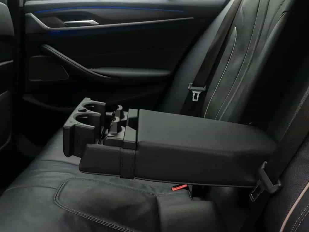 BMW 530 d xD Luxury Line HUD DAB AHK Panorama H/K 19" 02/2023-photo-29