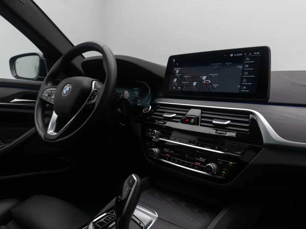 BMW 530 d xD Luxury Line HUD DAB AHK Panorama H/K 19" 02/2023-photo-39