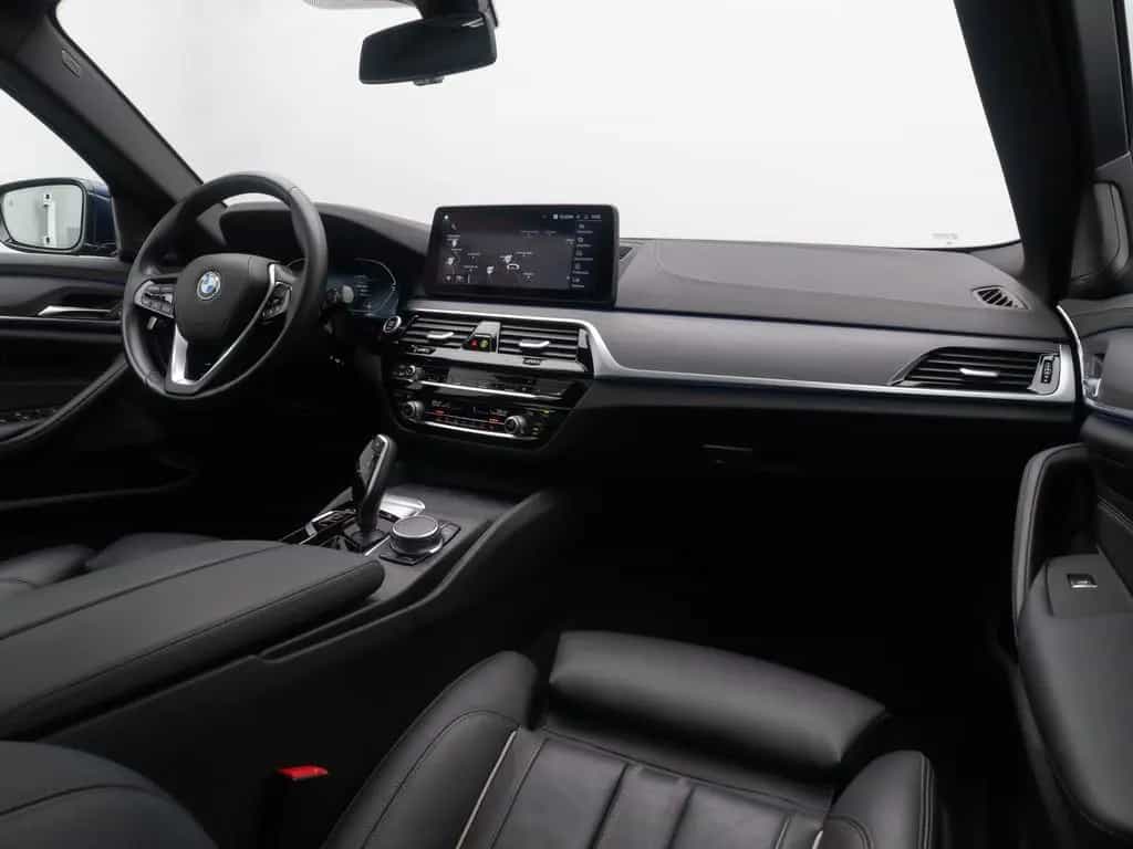 BMW 530 d xD Luxury Line HUD DAB AHK Panorama H/K 19" 02/2023-photo-42