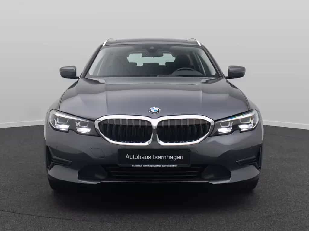 BMW 330 i xD Alarm AHK DAB Panorama Individual Sport 03/2022-photo-1
