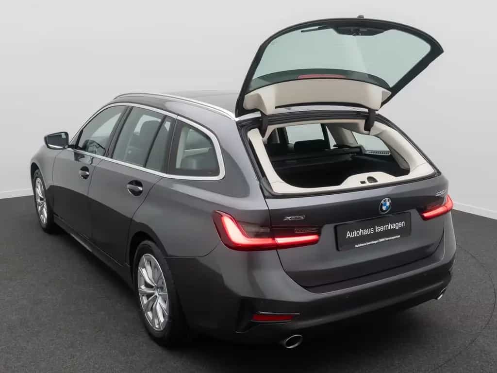 BMW 330 i xD Alarm AHK DAB Panorama Individual Sport 03/2022-photo-12