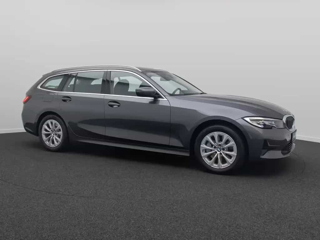BMW 330 i xD Alarm AHK DAB Panorama Individual Sport 03/2022-photo-3
